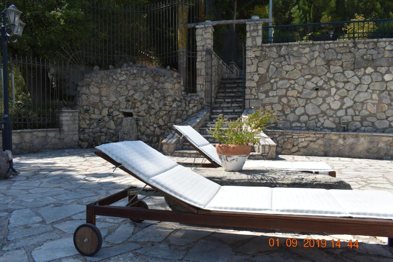 Estate Dafnopanagia Villa Magda Asprogerakata Esterno foto