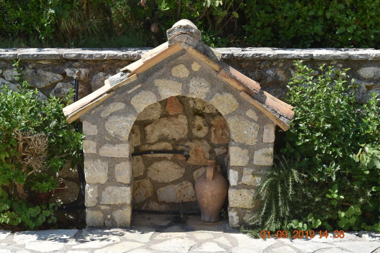Estate Dafnopanagia Villa Magda Asprogerakata Esterno foto