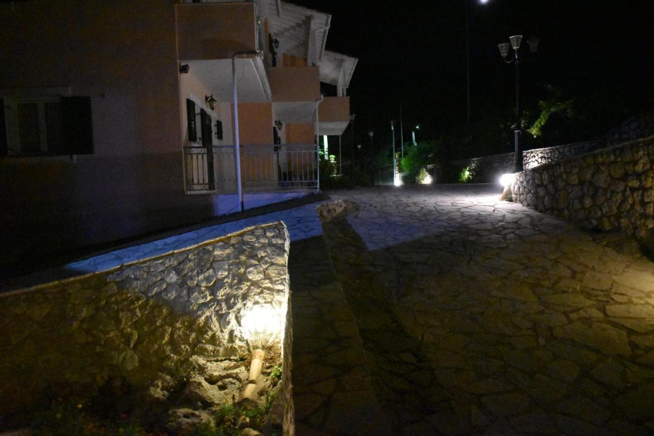 Estate Dafnopanagia Villa Magda Asprogerakata Esterno foto
